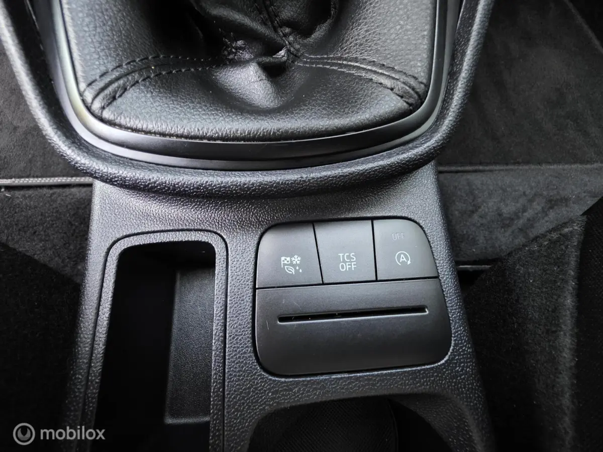 1.0 ECOBOOST 100PK CONNECTED | FACELIFT | 2022 |