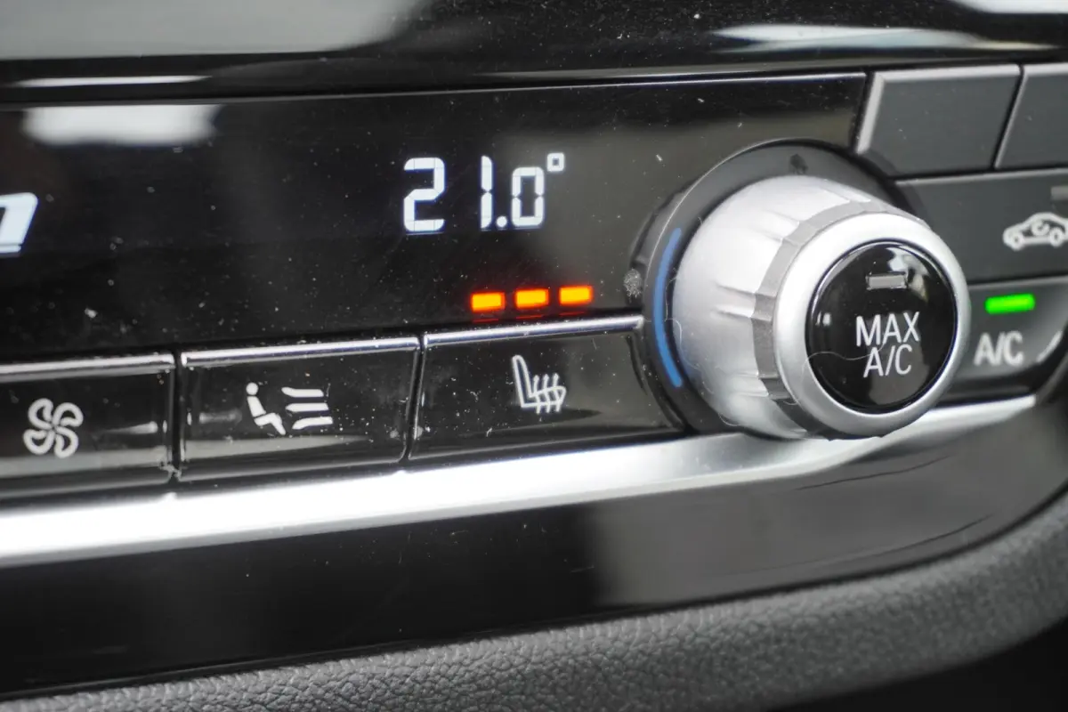 xDrive30e | High Executive | Trekhaak met elektrisch wegklapbare kogel | Achteruitrijcamera | Driving Assistant | HiFi System | Stuurwielrand Verwarmd |