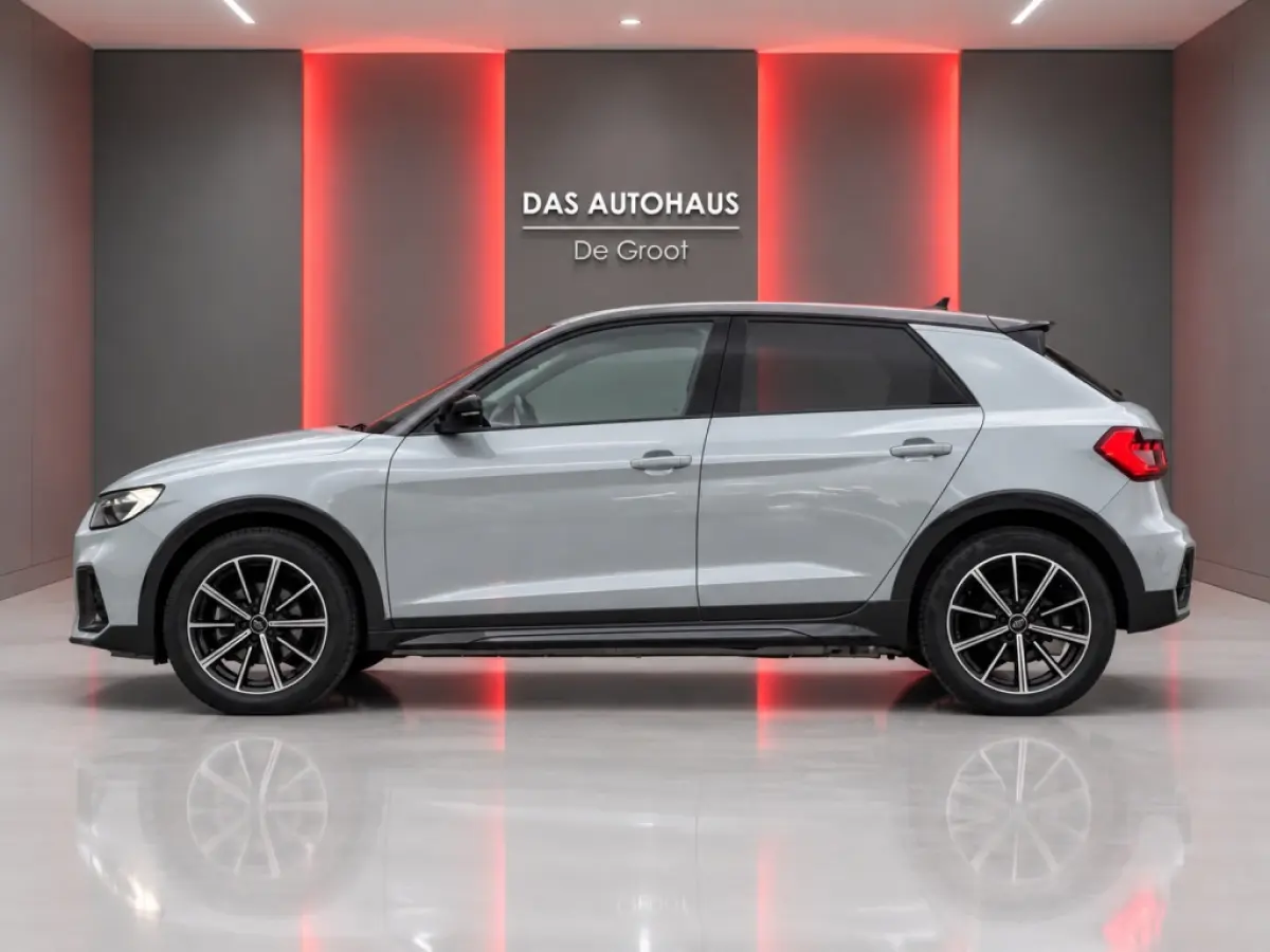30 TFSI S-Tronic S-Line Black Edition | Leer | Navi | Camera | Cruise