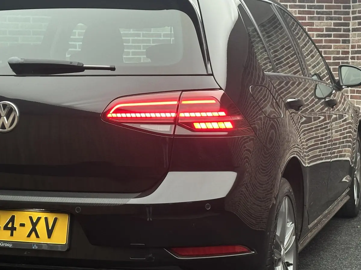1.0 TSI Highline R-Line | Massage