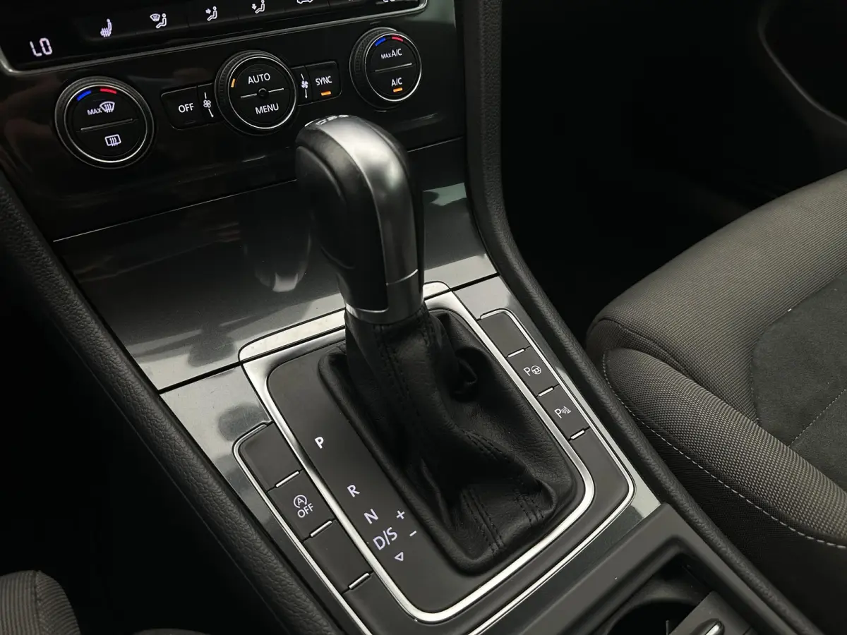 1.0 TSI Highline R-Line | Massage