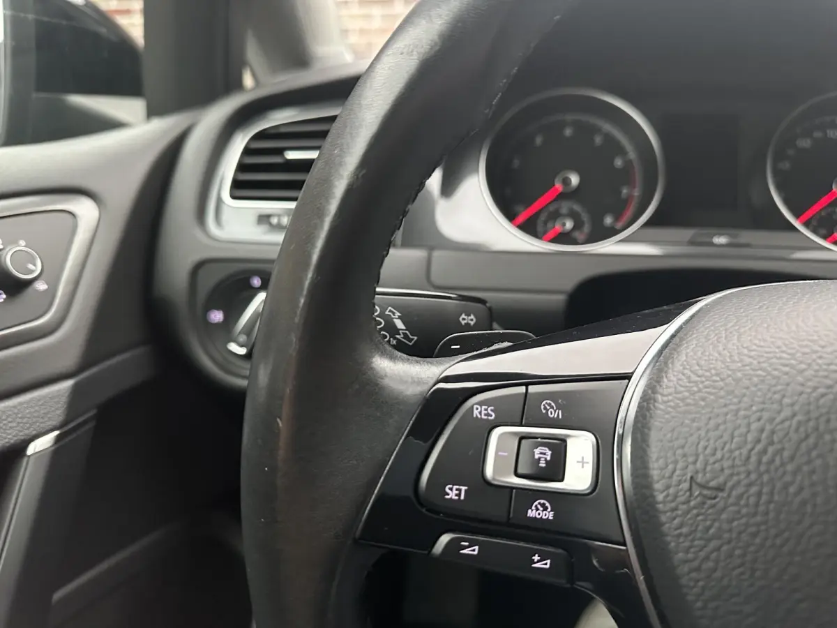 1.0 TSI Highline R-Line | Massage