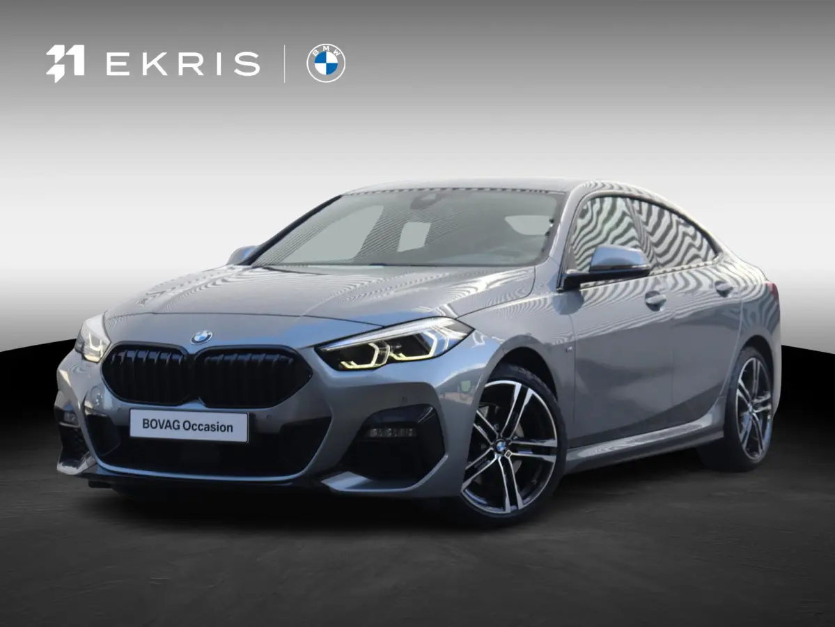218i | M Sportpakket | Park Distance Control | Achteruitrijcamera | Getint Glas | Verwambare Voorstoelen | Sportstoelen | 18'' LMV