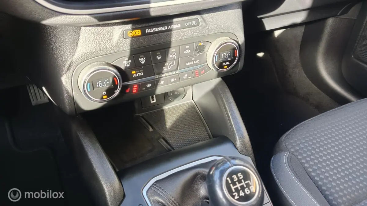 1.0 EcoBoost Hybrid Titanium X Business