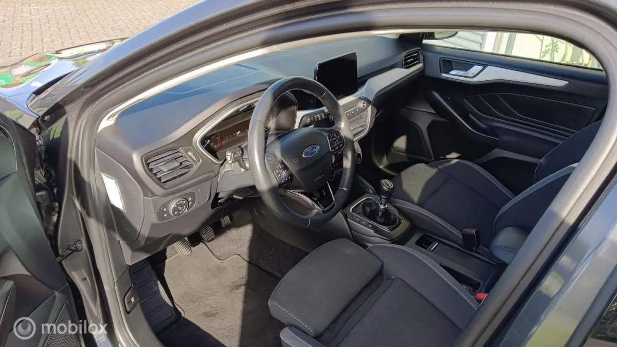 1.0 EcoBoost Hybrid Titanium X Business