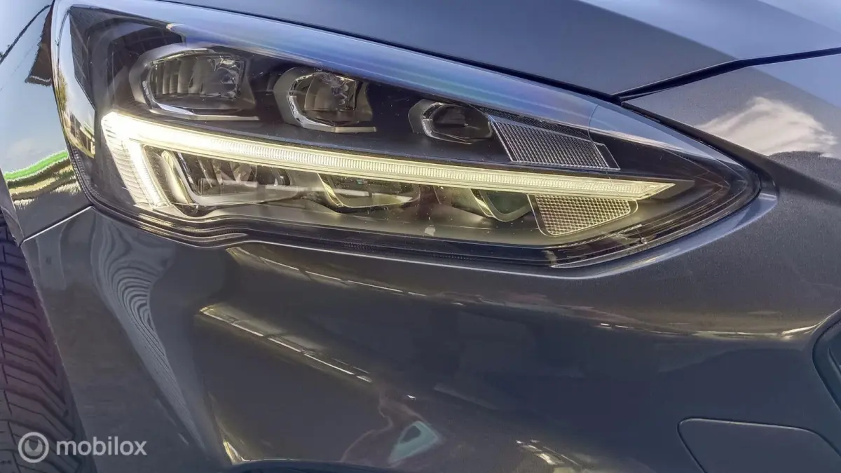 1.0 EcoBoost Hybrid Titanium X Business