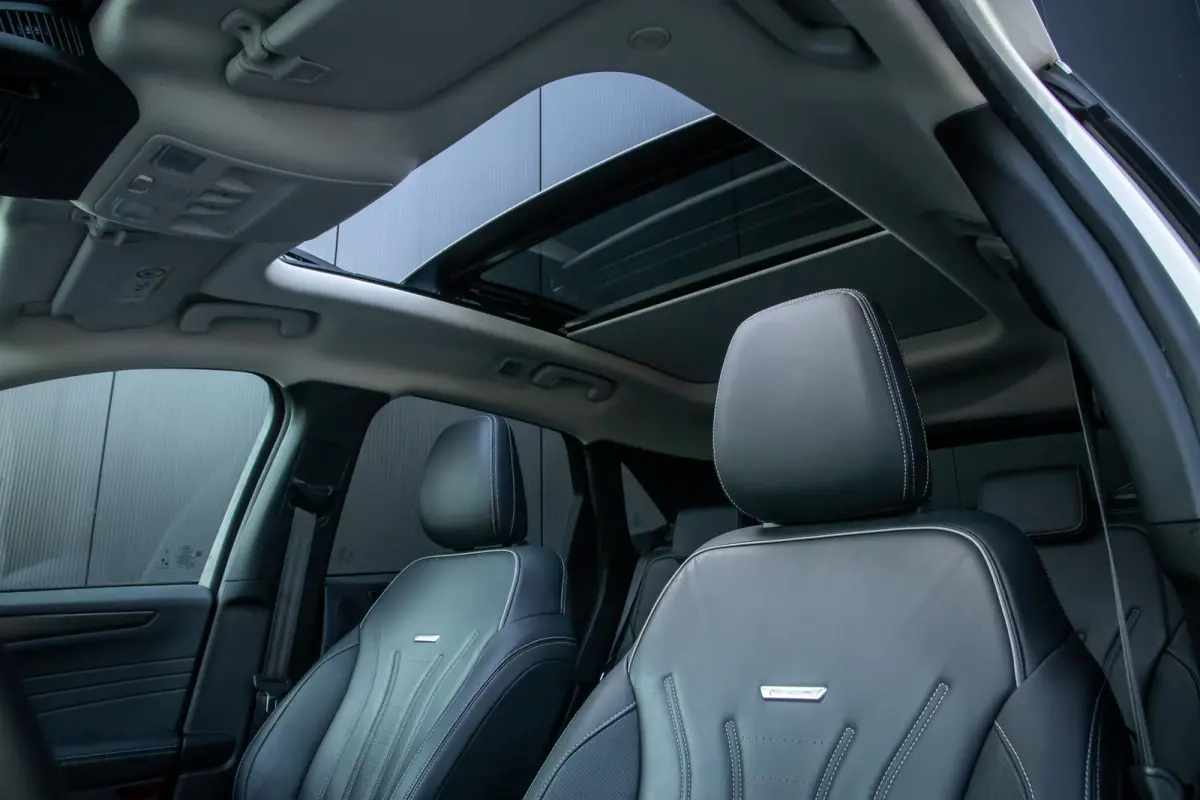 2.5 PHEV Vignale | 100 % dealer o.h. | Trekhaak | Panoramadak | Adaptieve cruise | Head-up display | B&O Audio | Winter-pack | Memory-seat | Dodehoek detectie
