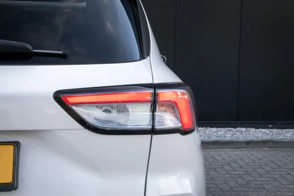 2.5 PHEV Vignale | 100 % dealer o.h. | Trekhaak | Panoramadak | Adaptieve cruise | Head-up display | B&O Audio | Winter-pack | Memory-seat | Dodehoek detectie