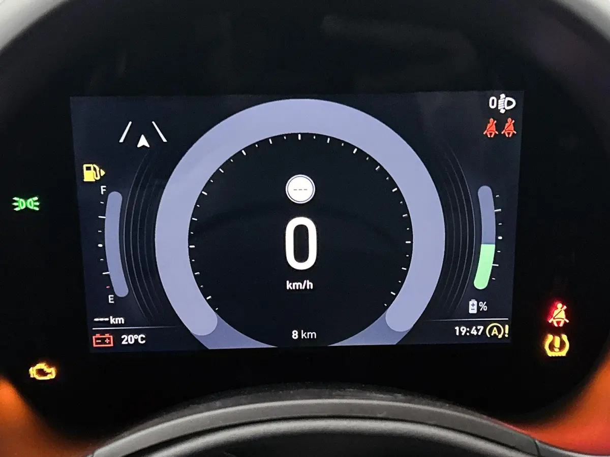 1.0 65pk Hybrid La Prima | VOORRAAD VOORDEEL | Climate Control | Apple CarPlay/Android Auto | 16'' LM velgen | Glazendak | Camera | Cruise Control | Stoelverwarming | LED |