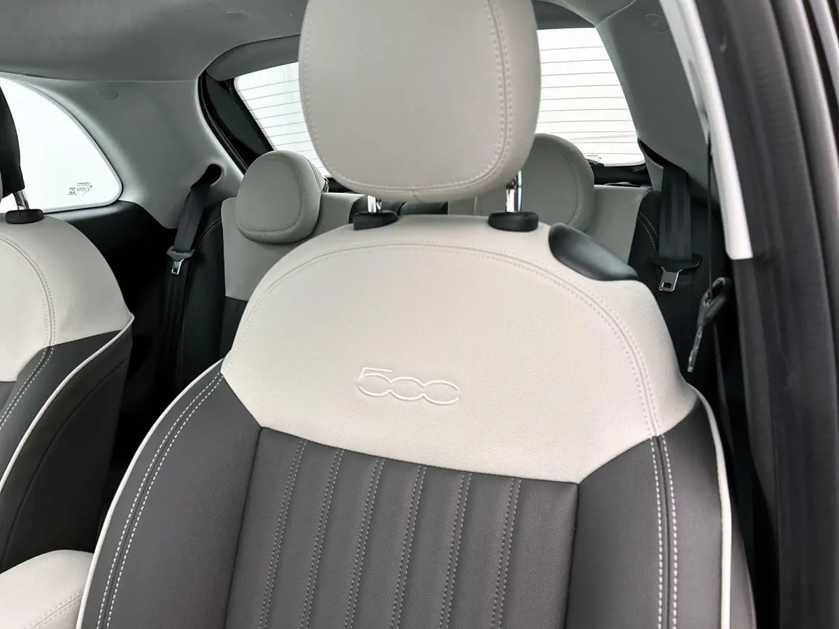 1.0 65pk Hybrid La Prima | VOORRAAD VOORDEEL | Climate Control | Apple CarPlay/Android Auto | 16'' LM velgen | Glazendak | Camera | Cruise Control | Stoelverwarming | LED |