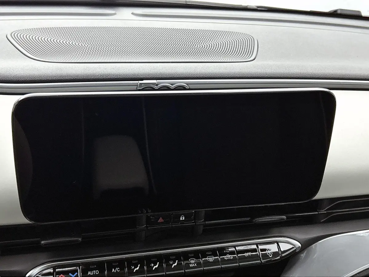 1.0 65pk Hybrid La Prima | VOORRAAD VOORDEEL | Climate Control | Apple CarPlay/Android Auto | 16'' LM velgen | Glazendak | Camera | Cruise Control | Stoelverwarming | LED |