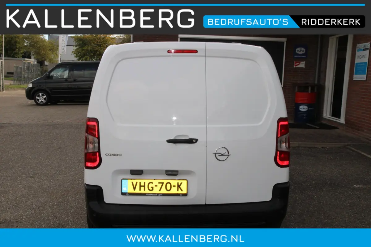 1.5D 102Pk Edition / Navi / Carplay / Multi stuur