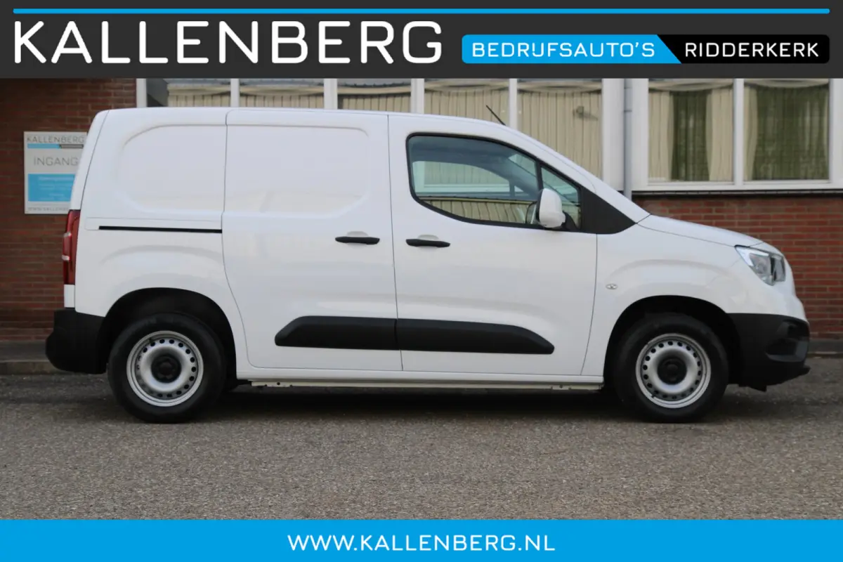 1.5D 102Pk Edition / Navi / Carplay / Multi stuur