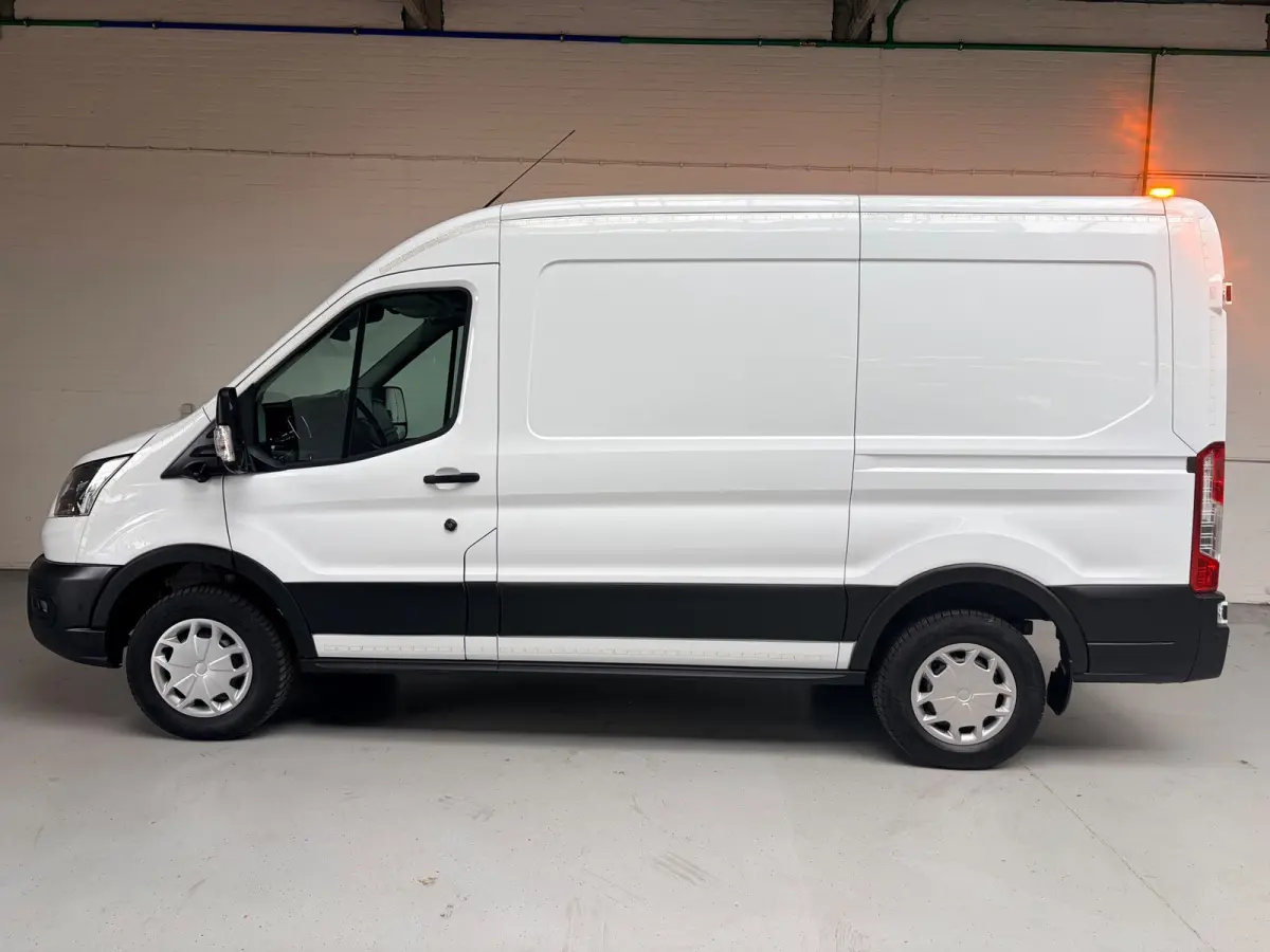 SERVICEWAGEN ELEKTRISCH AUTOMAAT 350 L2H2 Trend 68 kWh BOTT INRICHTING, V230 OMVORMER, RIJKLAARPRIJS!