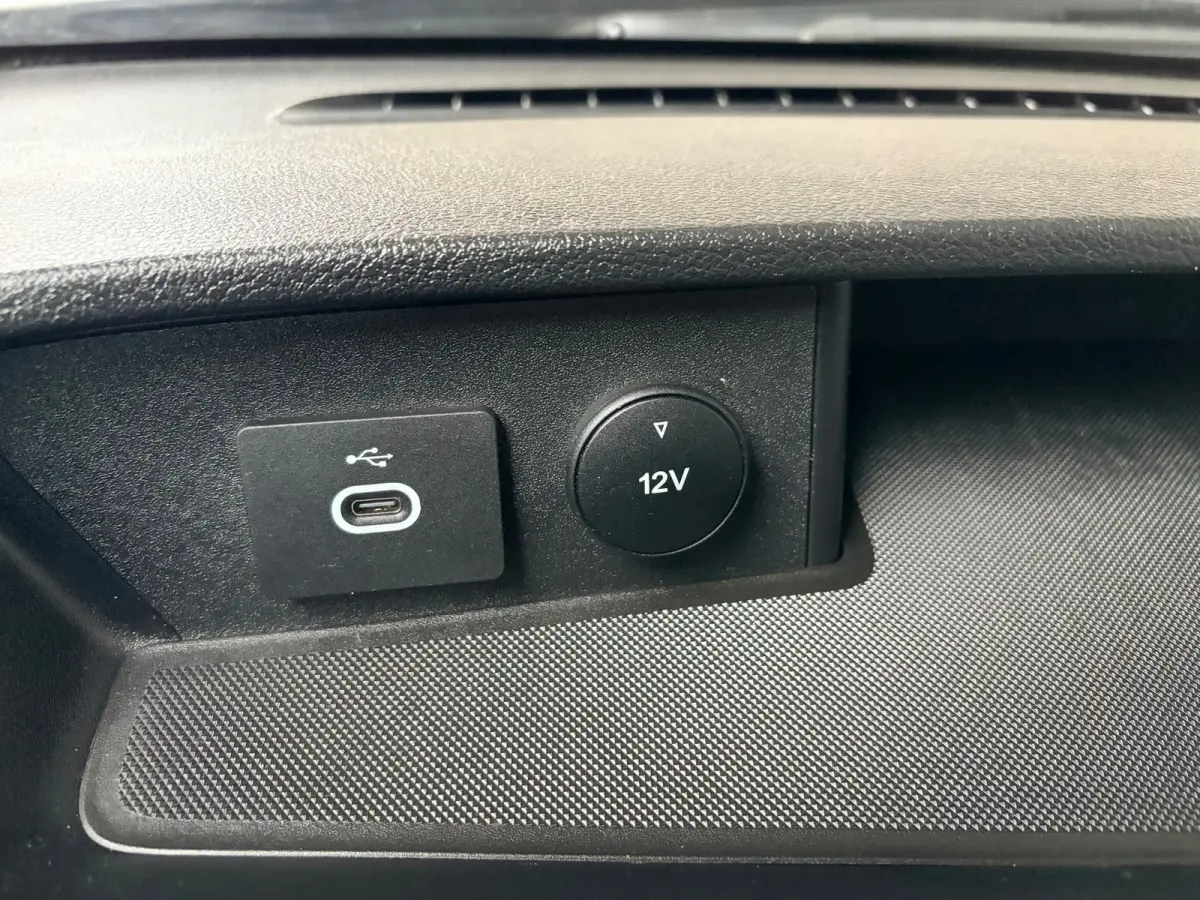 SERVICEWAGEN ELEKTRISCH AUTOMAAT 350 L2H2 Trend 68 kWh BOTT INRICHTING, V230 OMVORMER, RIJKLAARPRIJS!