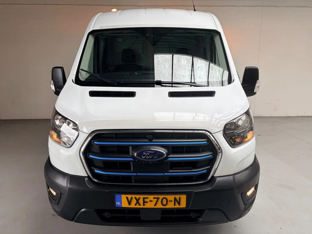 SERVICEWAGEN ELEKTRISCH AUTOMAAT 350 L2H2 Trend 68 kWh BOTT INRICHTING, V230 OMVORMER, RIJKLAARPRIJS!