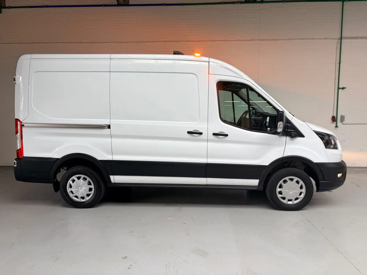 SERVICEWAGEN ELEKTRISCH AUTOMAAT 350 L2H2 Trend 68 kWh BOTT INRICHTING, V230 OMVORMER, RIJKLAARPRIJS!