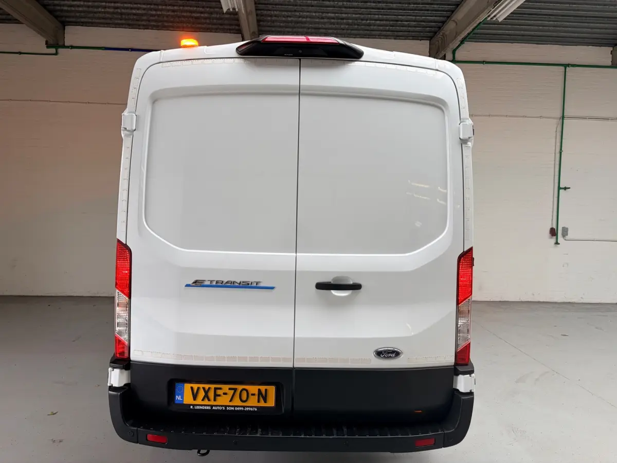 SERVICEWAGEN ELEKTRISCH AUTOMAAT 350 L2H2 Trend 68 kWh BOTT INRICHTING, V230 OMVORMER, RIJKLAARPRIJS!