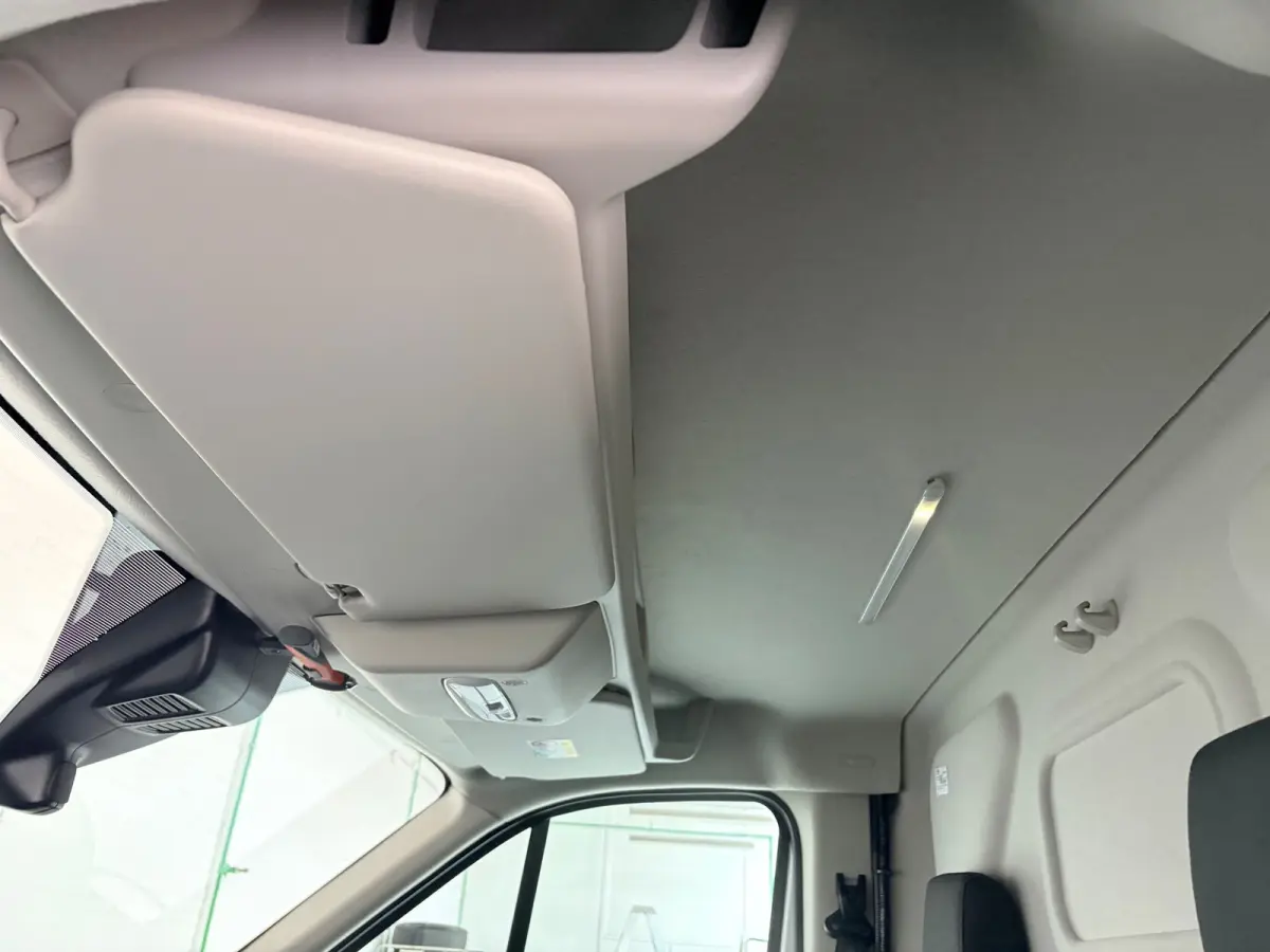 SERVICEWAGEN ELEKTRISCH AUTOMAAT 350 L2H2 Trend 68 kWh BOTT INRICHTING, V230 OMVORMER, RIJKLAARPRIJS!