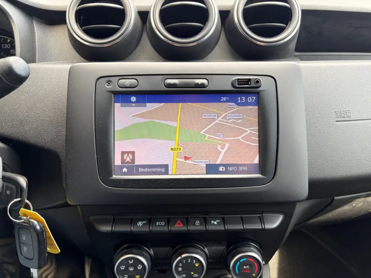 1.6 Comfort Navi Cruise Camera PDC Hoge instap 4-Seizoensbanden