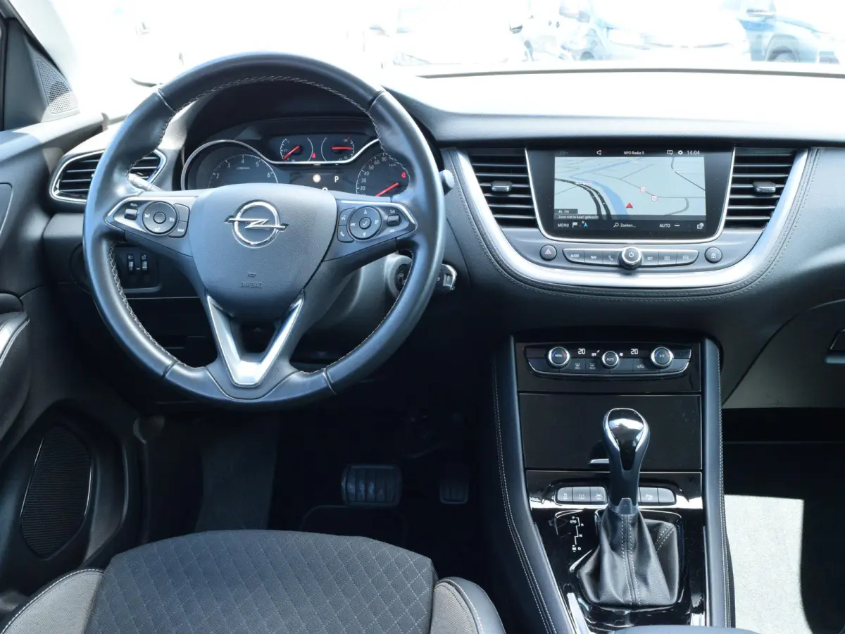 1.2 Turbo Innovation | AUTOMAAT | 130 PK | TREKHAAK | PARKEERSENSOREN MET CAMERA | CLIMATE CONTROL | NAVI | 53.544 KM
