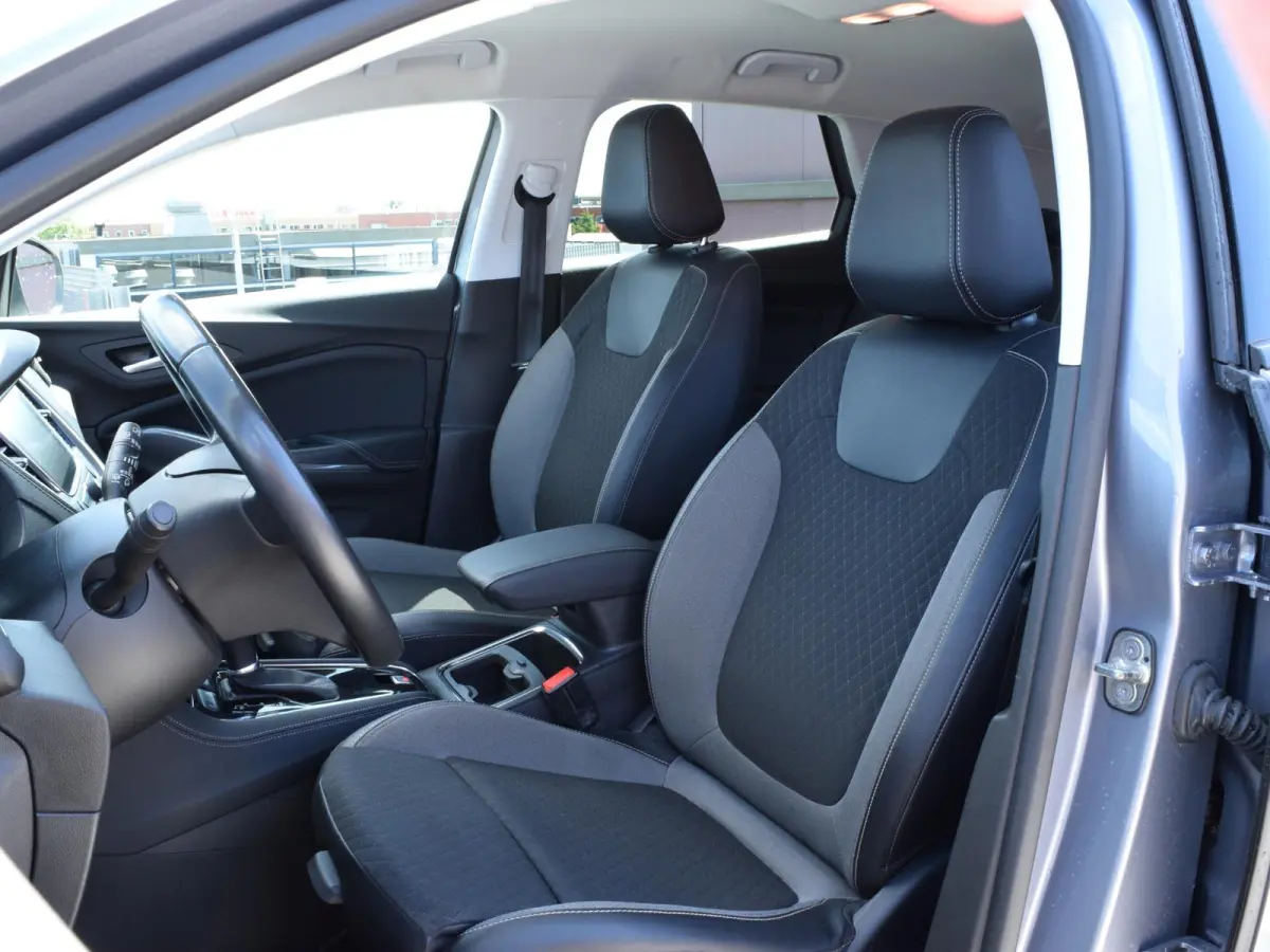 1.2 Turbo Innovation | AUTOMAAT | 130 PK | TREKHAAK | PARKEERSENSOREN MET CAMERA | CLIMATE CONTROL | NAVI | 53.544 KM