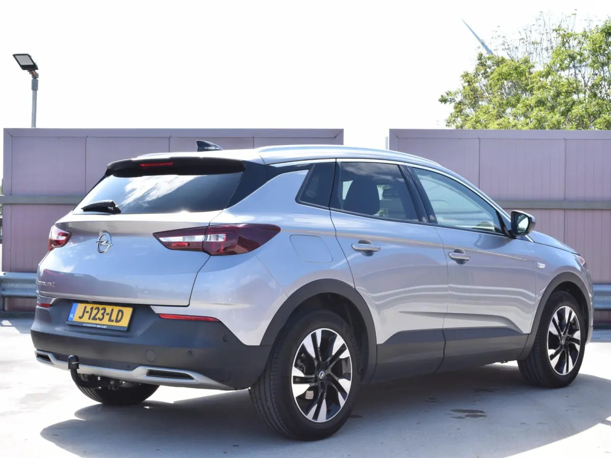 1.2 Turbo Innovation | AUTOMAAT | 130 PK | TREKHAAK | PARKEERSENSOREN MET CAMERA | CLIMATE CONTROL | NAVI | 53.544 KM