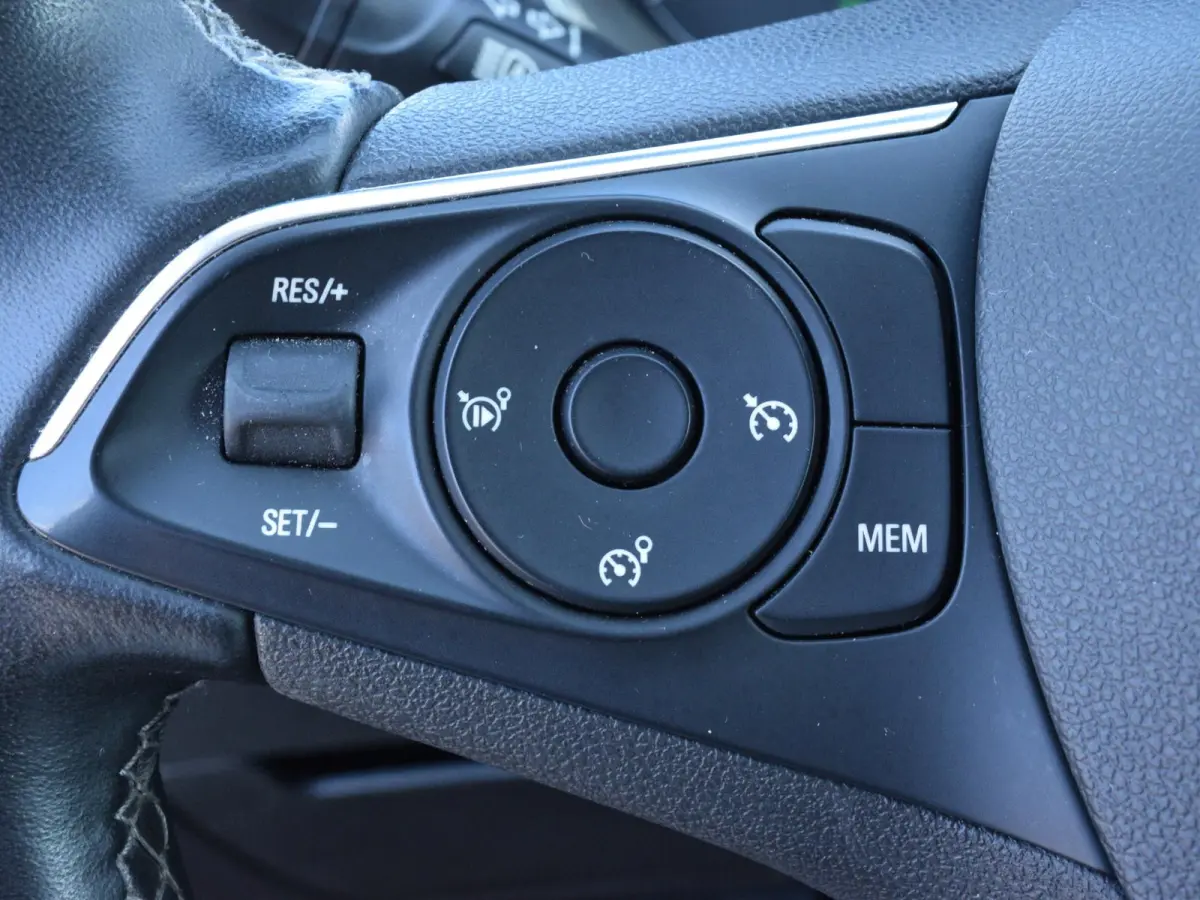 1.2 Turbo Innovation | AUTOMAAT | 130 PK | TREKHAAK | PARKEERSENSOREN MET CAMERA | CLIMATE CONTROL | NAVI | 53.544 KM