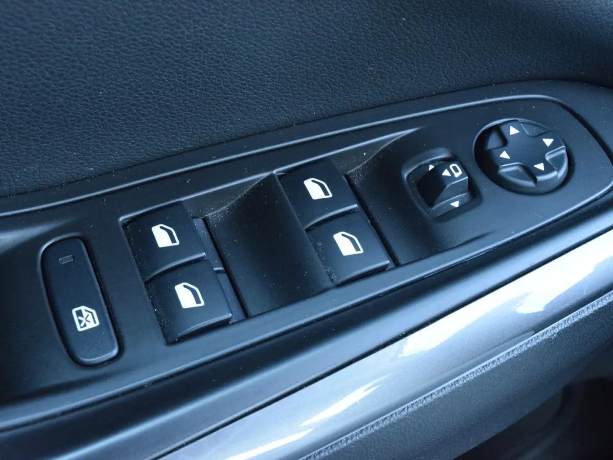 1.2 Turbo Innovation | AUTOMAAT | 130 PK | TREKHAAK | PARKEERSENSOREN MET CAMERA | CLIMATE CONTROL | NAVI | 53.544 KM