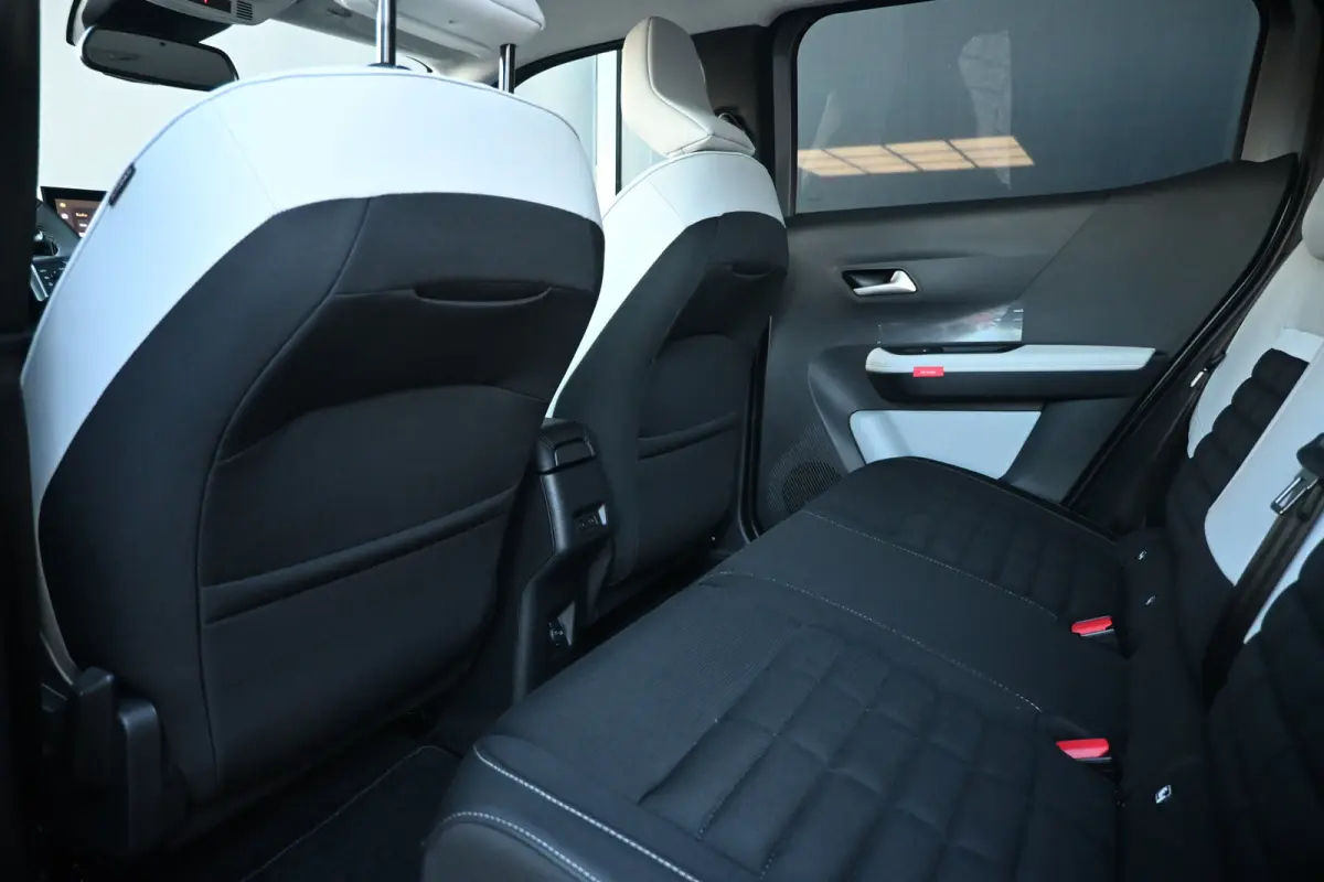 Max 113pk Extended Range 54 kWh DEMO-DEAL! Tot 8 jaar Garantie! | Navi by App | Full Led | Elektr. Ramen Voor & Achter | Cruise control | DAB | Comfort stoelen |
