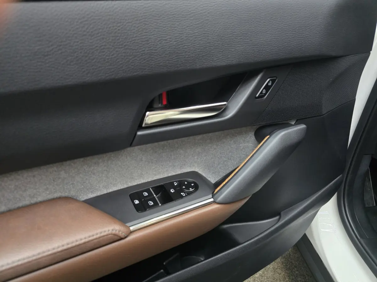 E-SkyActiv 145 First Edition 36 kWh Clima Cruise Navi PDC LM