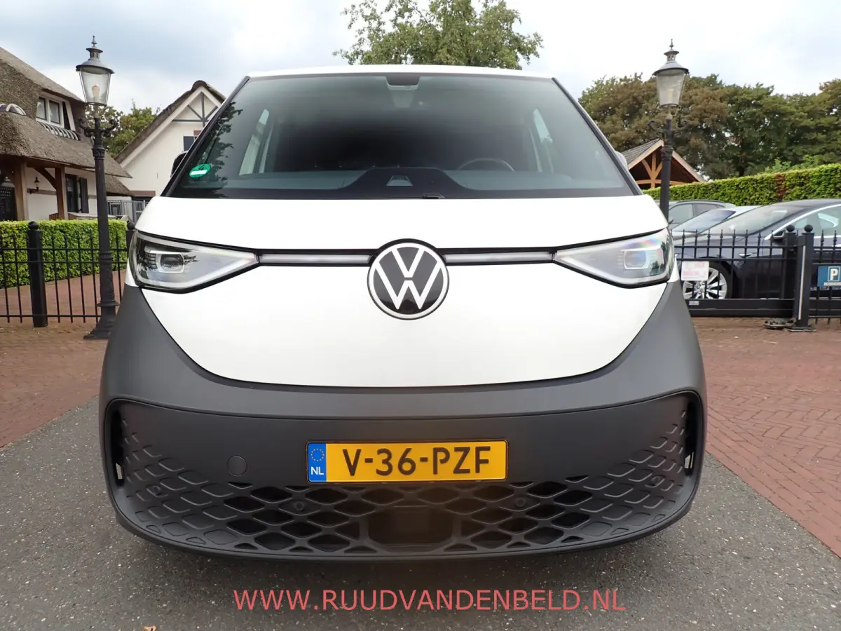 77kWh 96%SOH ! 3-ZITS // ADAP.CRUISE // 19-INCH // CAMERA // CARPLAY