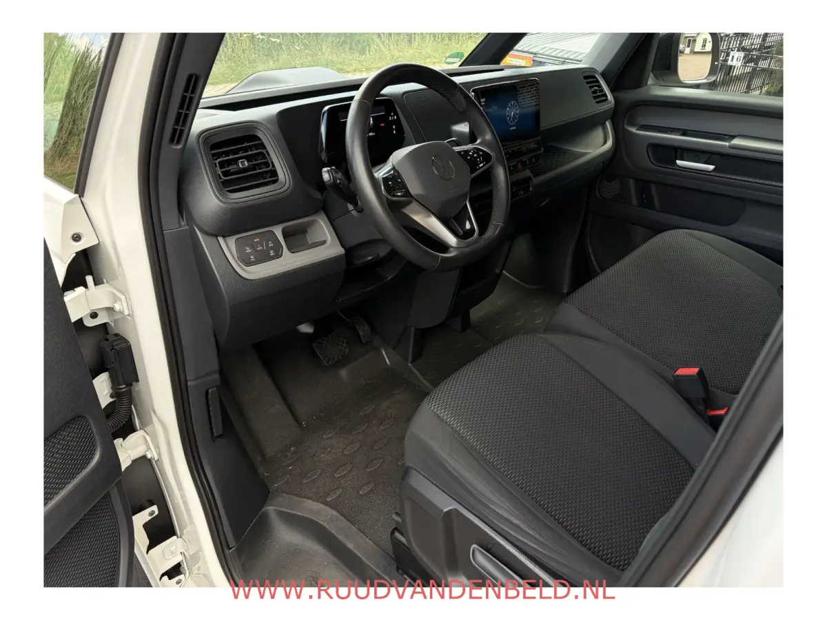 77kWh 96%SOH ! 3-ZITS // ADAP.CRUISE // 19-INCH // CAMERA // CARPLAY