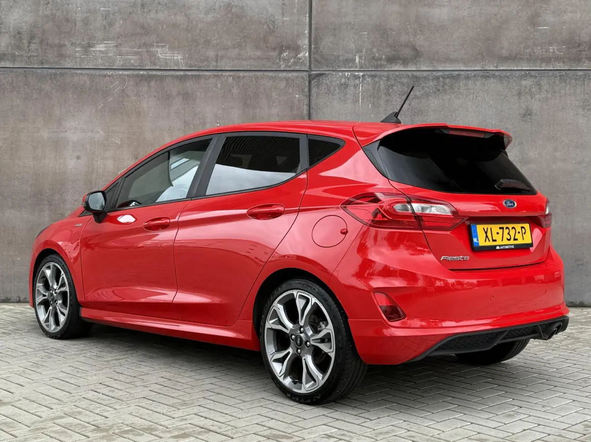 1.0 EcoBoost ST-Line | CarPlay | Winterpakket | Stoel/Stuurverwarming | Dealer onderhouden | Navigatie |