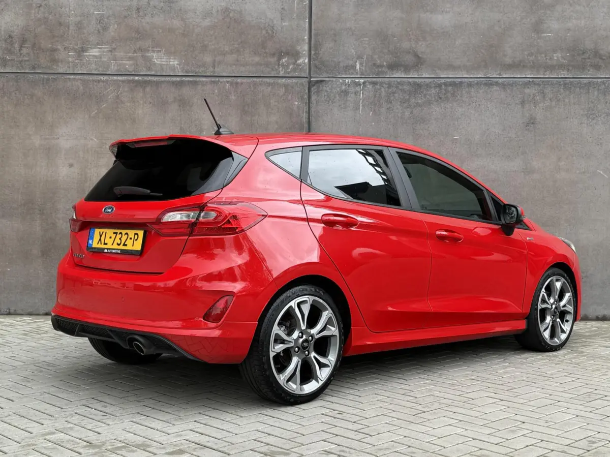 1.0 EcoBoost ST-Line | CarPlay | Winterpakket | Stoel/Stuurverwarming | Dealer onderhouden | Navigatie |