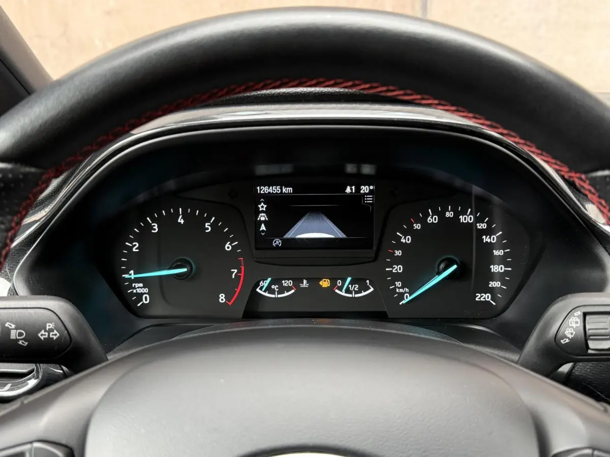 1.0 EcoBoost ST-Line | CarPlay | Winterpakket | Stoel/Stuurverwarming | Dealer onderhouden | Navigatie |