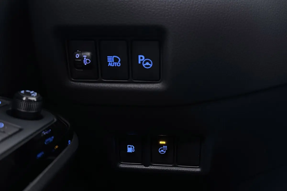 1.8 Hybrid Team D | Trekhaak | 43.000 KM! | Volledig Ond. | Stoelverwarming | Climate Control | CarPlay | Camera | PDC