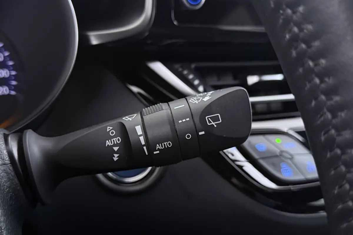 1.8 Hybrid Team D | Trekhaak | 43.000 KM! | Volledig Ond. | Stoelverwarming | Climate Control | CarPlay | Camera | PDC