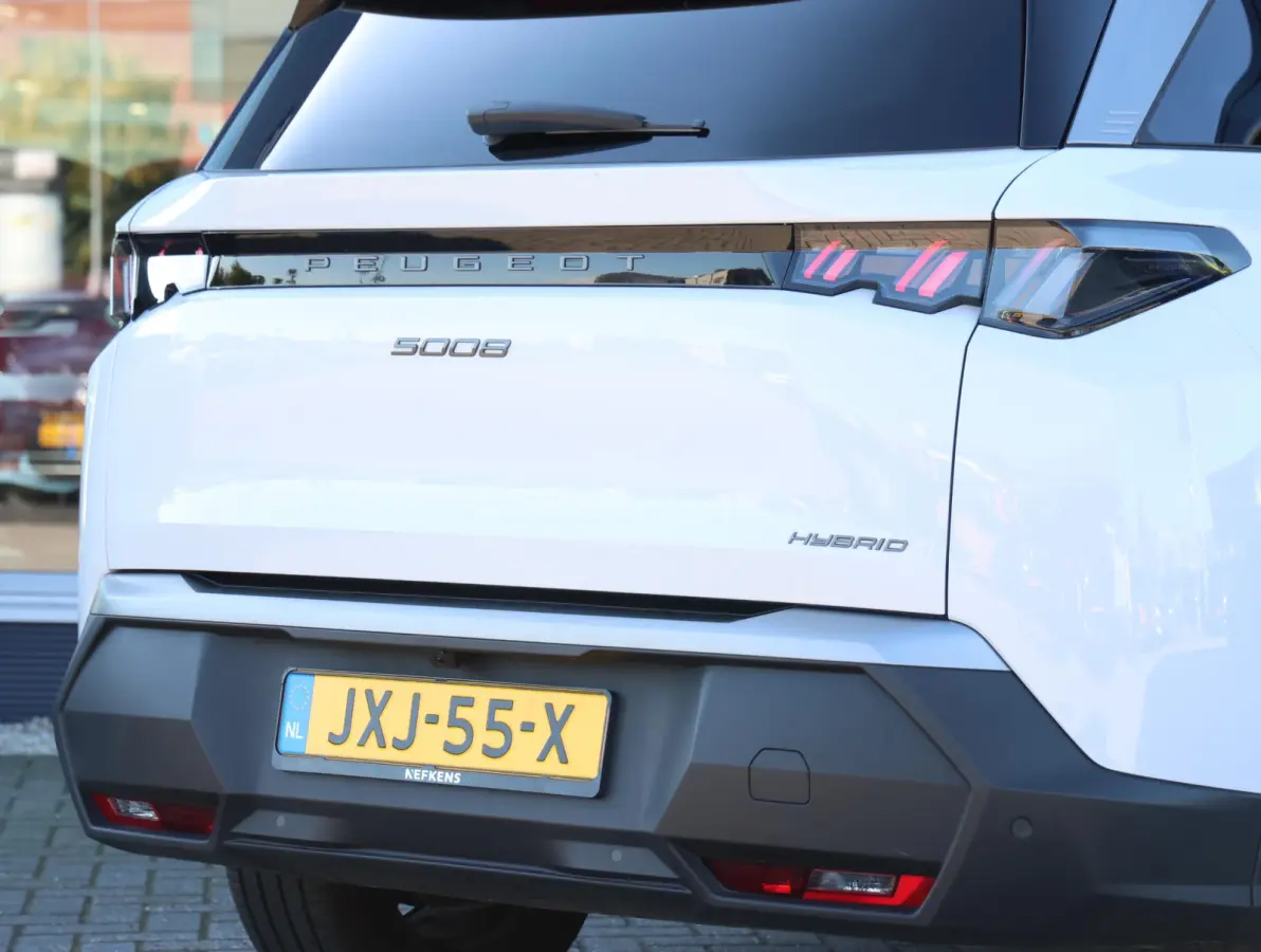1.2 Allure Hybrid 145 Camera | Keyless | Climate Control | Navigatie Apple Carplay & Android Auto | 7 Persoons | 19" LMV