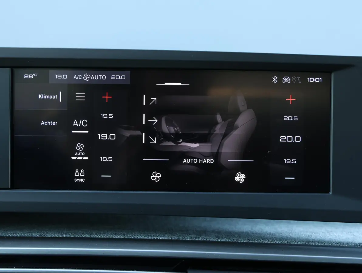 1.2 Allure Hybrid 145 Camera | Keyless | Climate Control | Navigatie Apple Carplay & Android Auto | 7 Persoons | 19" LMV
