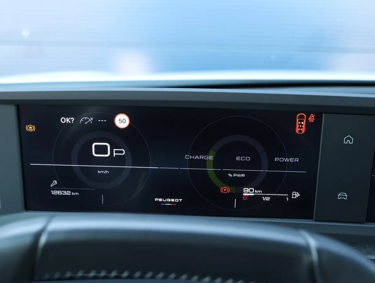 1.2 Allure Hybrid 145 Camera | Keyless | Climate Control | Navigatie Apple Carplay & Android Auto | 7 Persoons | 19" LMV