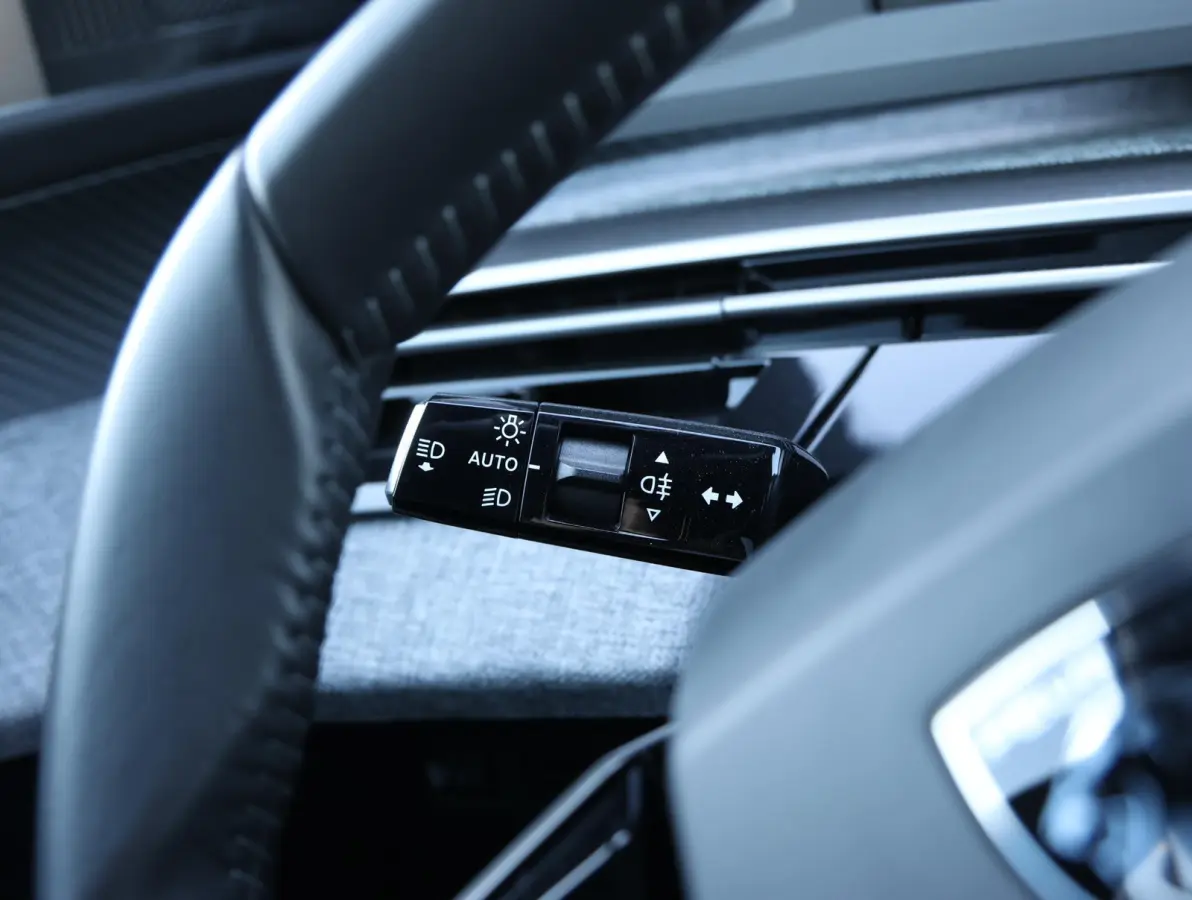 1.2 Allure Hybrid 145 Camera | Keyless | Climate Control | Navigatie Apple Carplay & Android Auto | 7 Persoons | 19" LMV