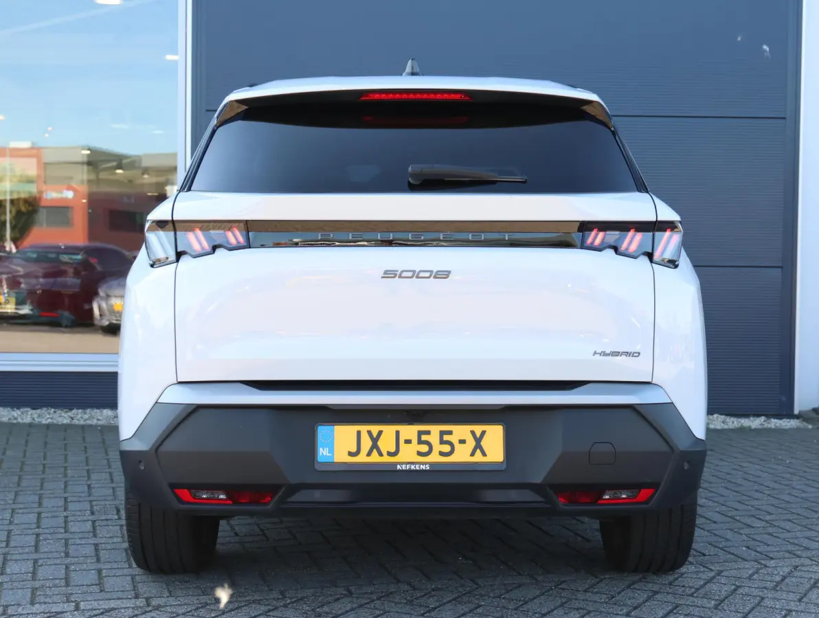 1.2 Allure Hybrid 145 Camera | Keyless | Climate Control | Navigatie Apple Carplay & Android Auto | 7 Persoons | 19" LMV