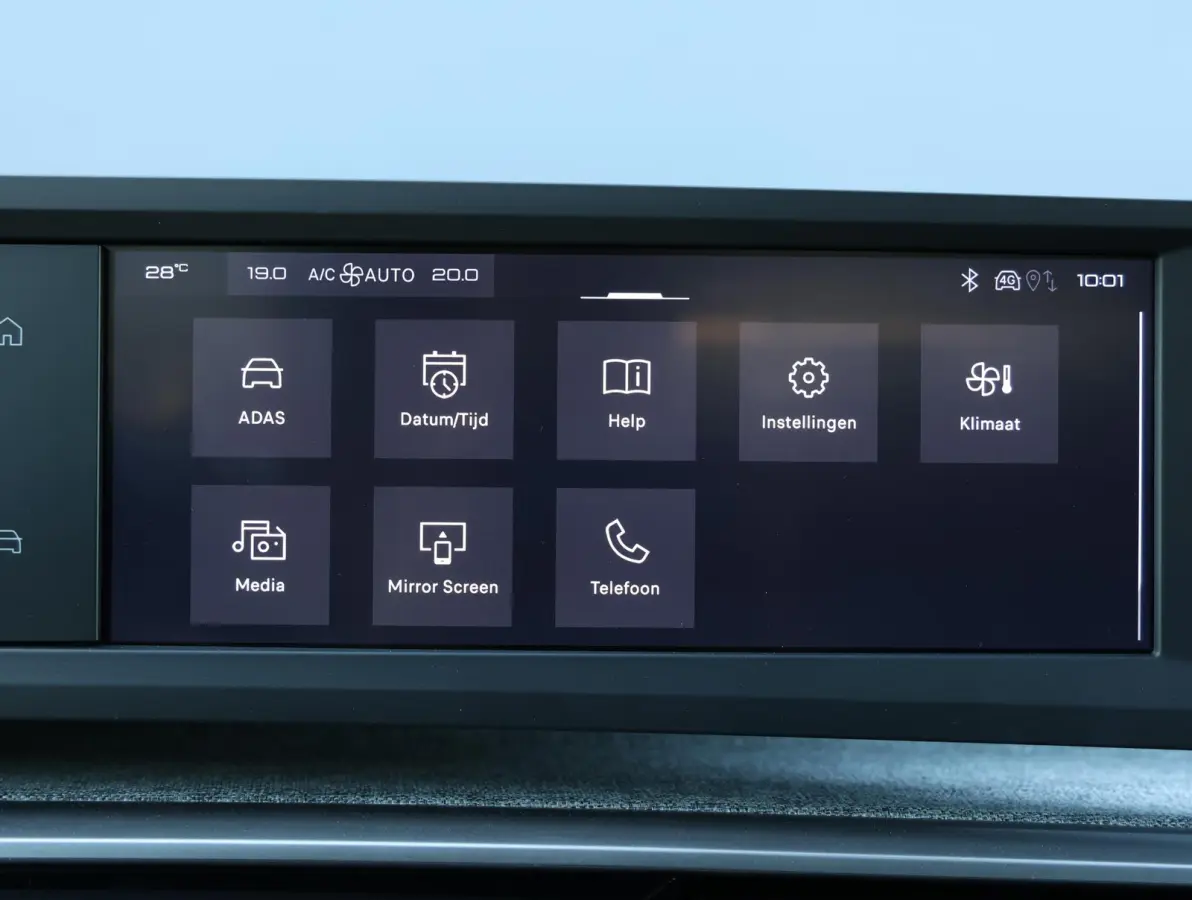 1.2 Allure Hybrid 145 Camera | Keyless | Climate Control | Navigatie Apple Carplay & Android Auto | 7 Persoons | 19" LMV