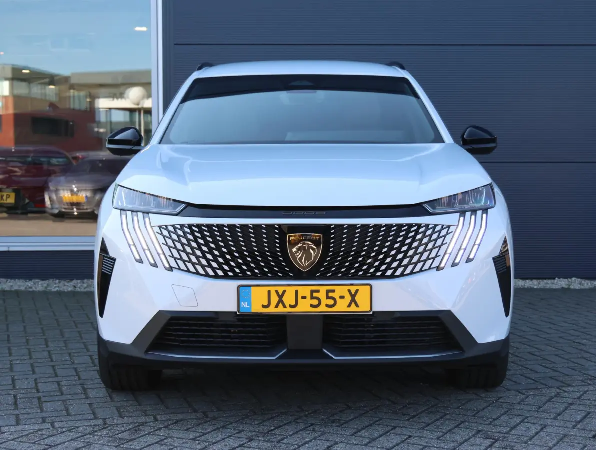 1.2 Allure Hybrid 145 Camera | Keyless | Climate Control | Navigatie Apple Carplay & Android Auto | 7 Persoons | 19" LMV
