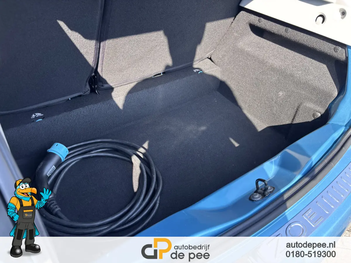 R135 Intens 52 kWh incl. accu GARANTIE/KOOPACCU SOH 92%/CRUISE/CLIMA/CARPLAY/PARKEERSENS. V+A/CAMERA/LICHTMETAAL rijklaarprijs!