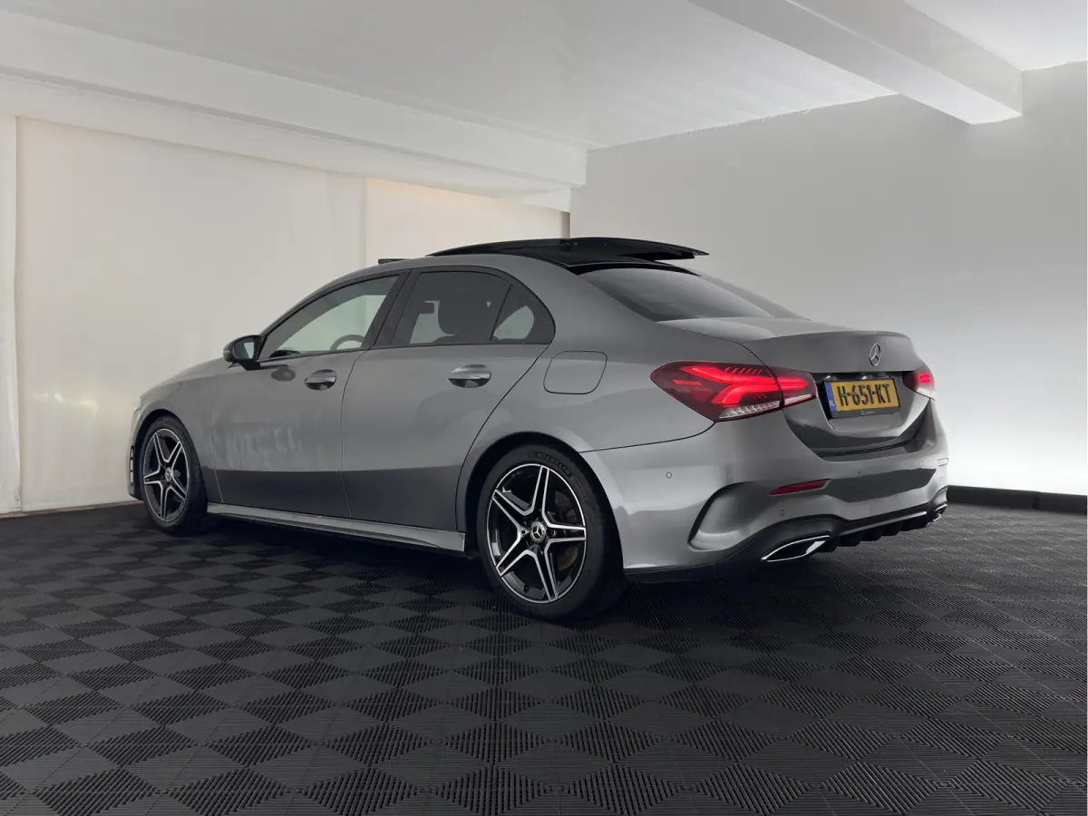 200 AMG-Styling Business Solution (INCL-BTW) Aut. *PANO | LEATHER-MICROFIBRE | FULL-LED | HEATED-SPORTSEATS | WIDESCREEN-DIGIOCKPIT | DAB+ | NAVI-FULLMAP | CAMERA | PRIVACYGLASS | SHIFTPADDL