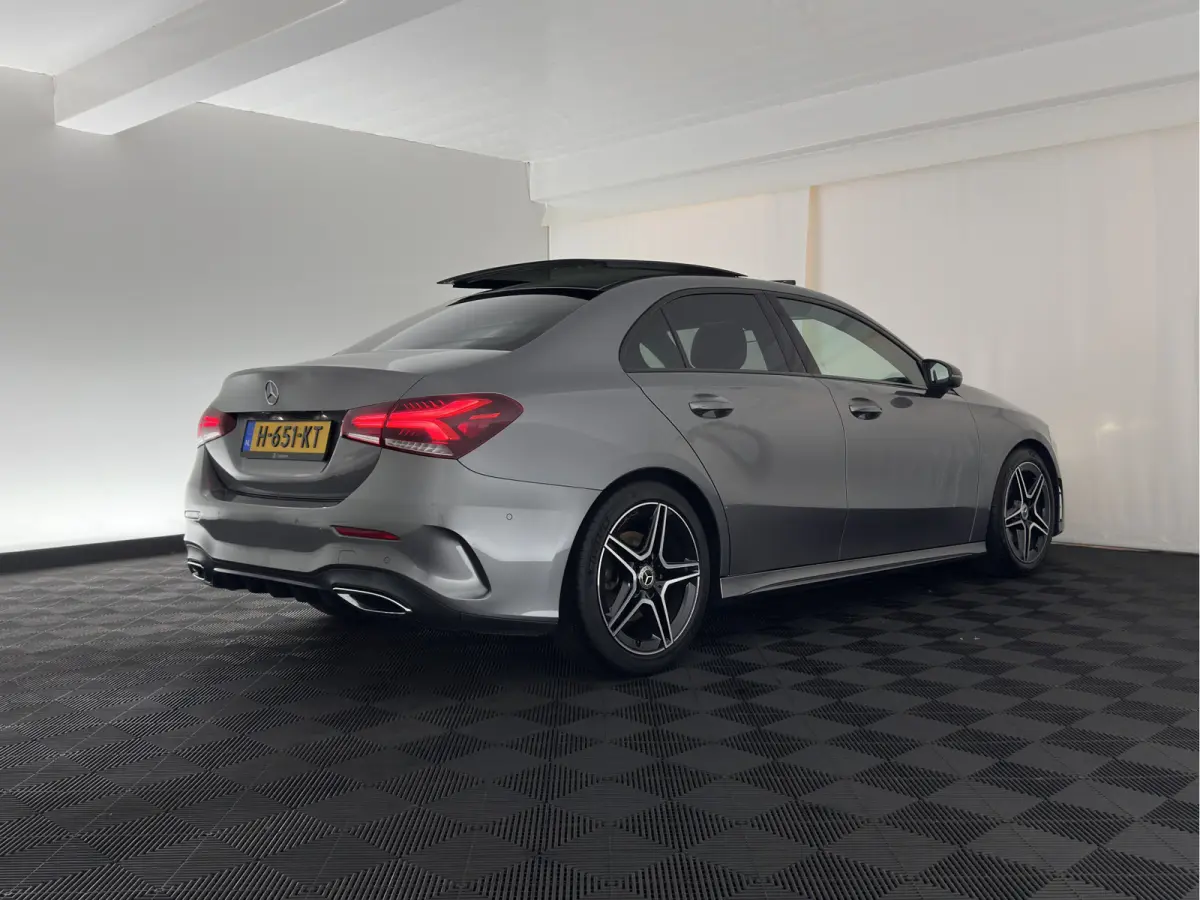 200 AMG-Styling Business Solution (INCL-BTW) Aut. *PANO | LEATHER-MICROFIBRE | FULL-LED | HEATED-SPORTSEATS | WIDESCREEN-DIGIOCKPIT | DAB+ | NAVI-FULLMAP | CAMERA | PRIVACYGLASS | SHIFTPADDL