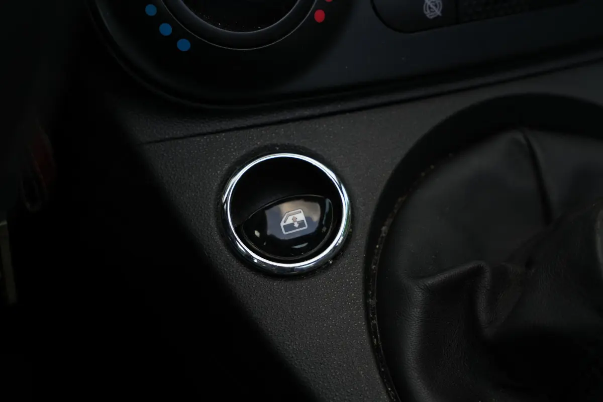 0.9 TwinAir Turbo Cabrio Leer Cruise Control Airco DAB+