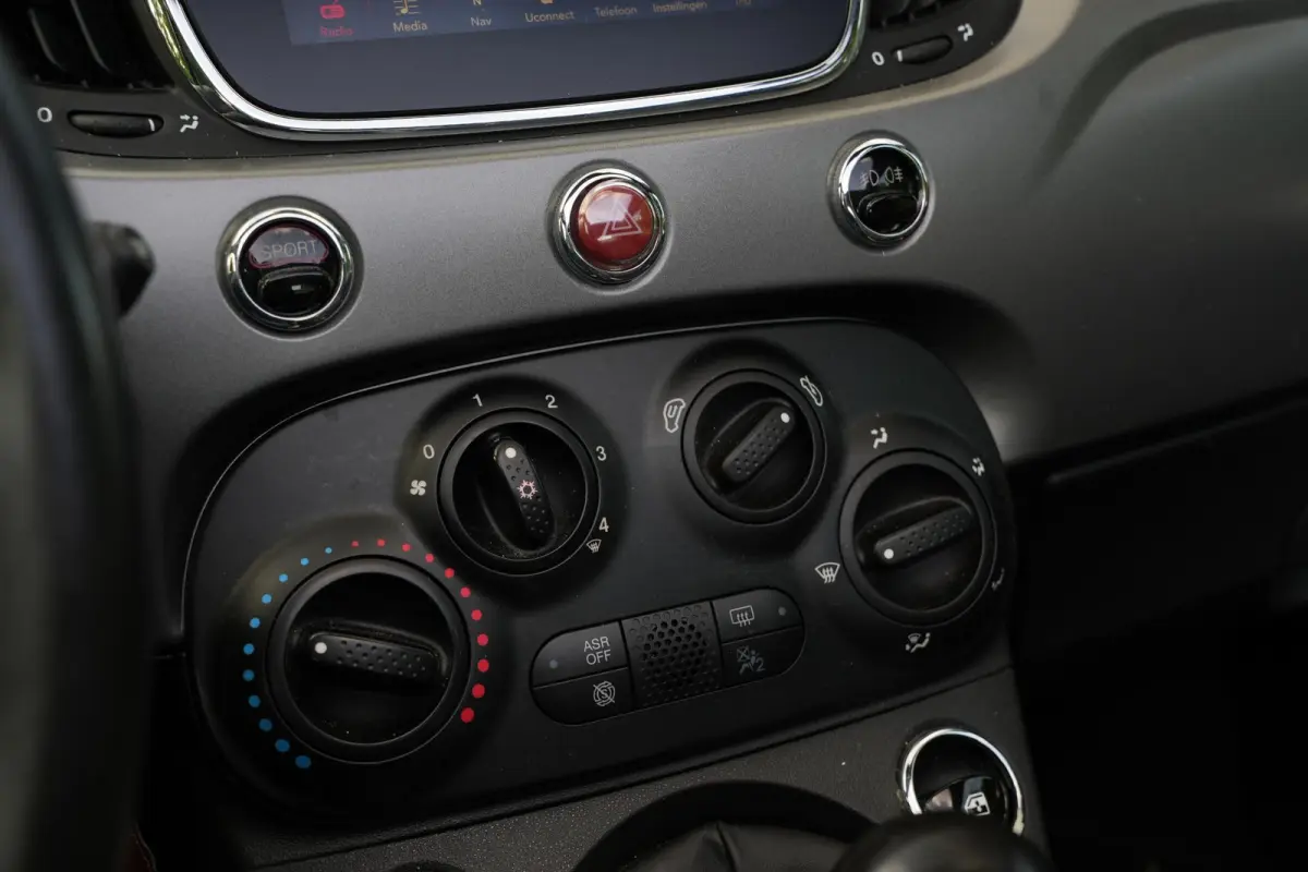 0.9 TwinAir Turbo Cabrio Leer Cruise Control Airco DAB+